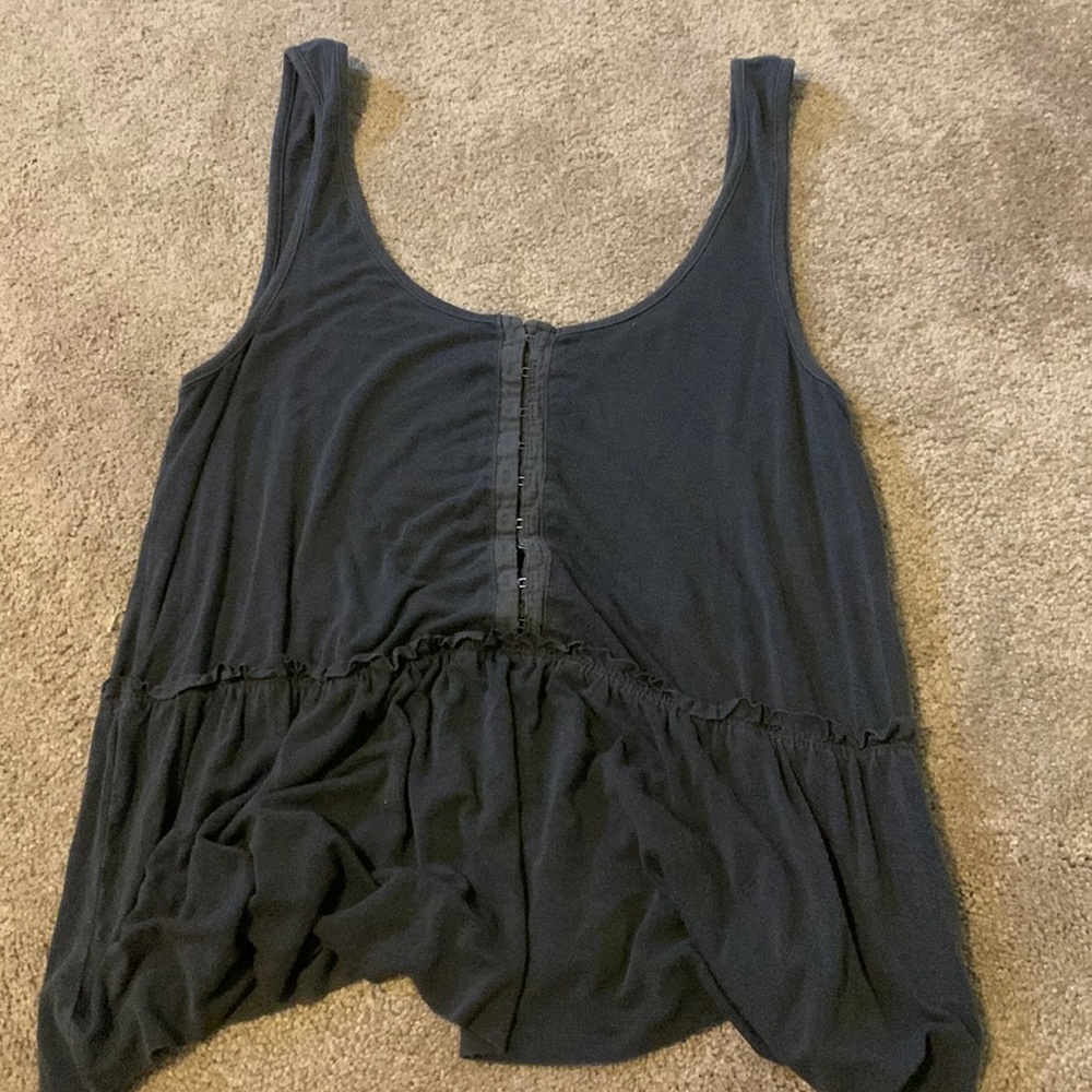 grey american eagle tank top!!!
